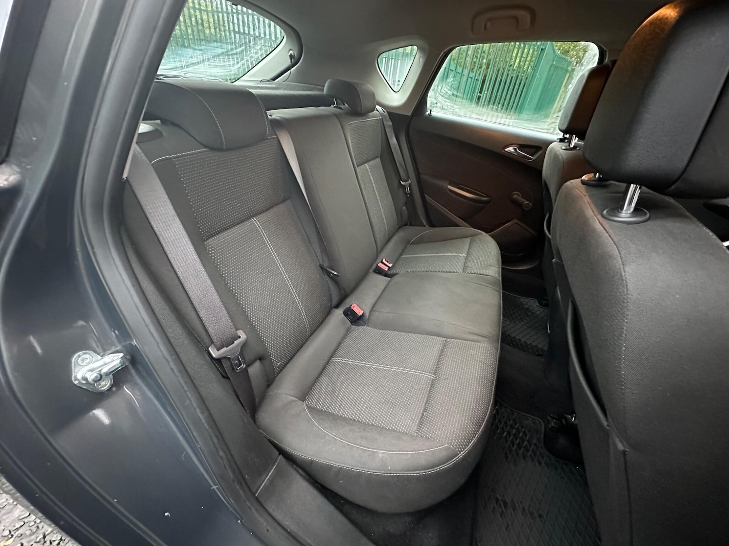 Used Vauxhall Astra 2013 for sale - 76440316: Photo 14