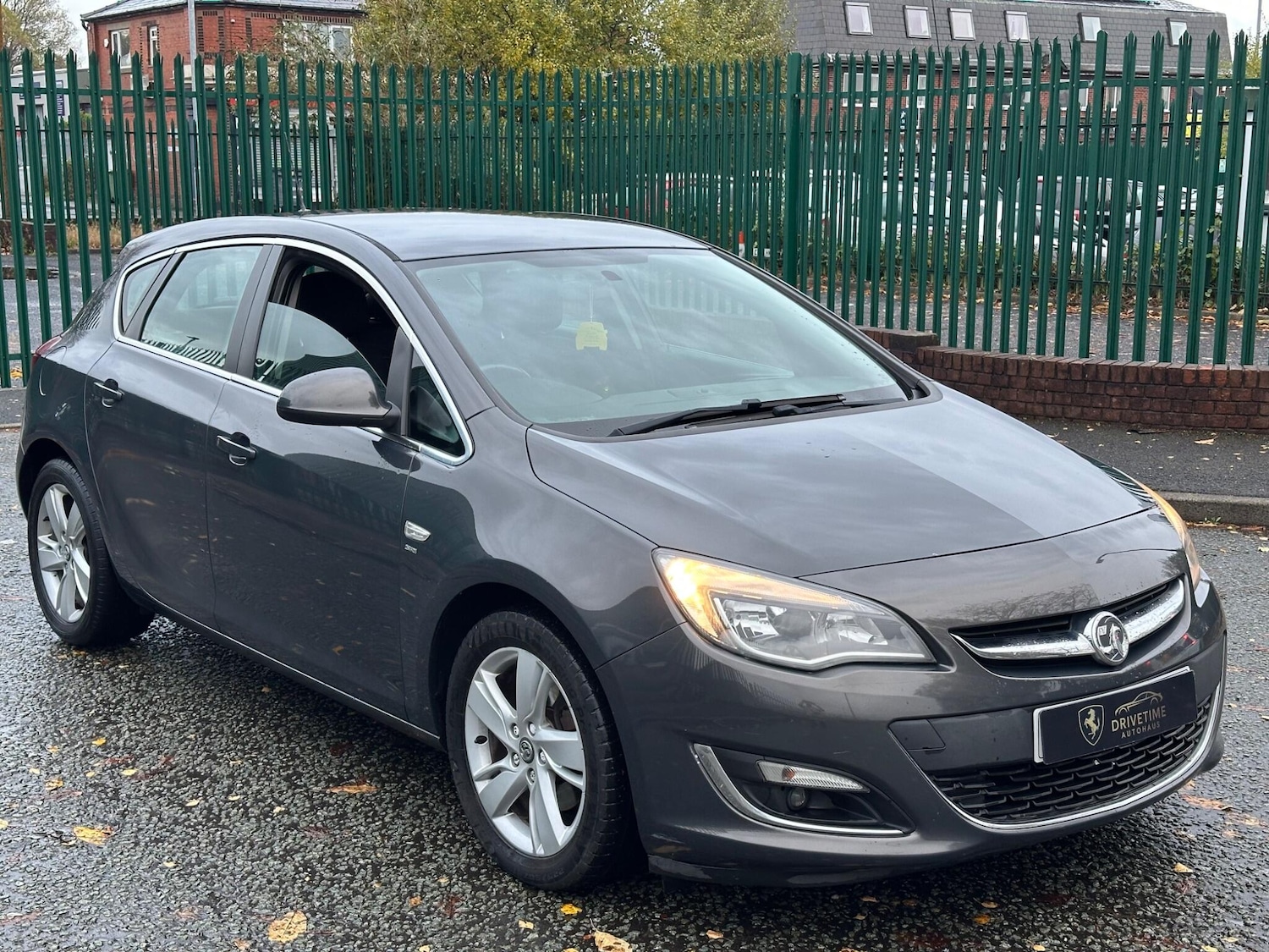 Used Vauxhall Astra 2013 for sale - 76440316: Photo 3