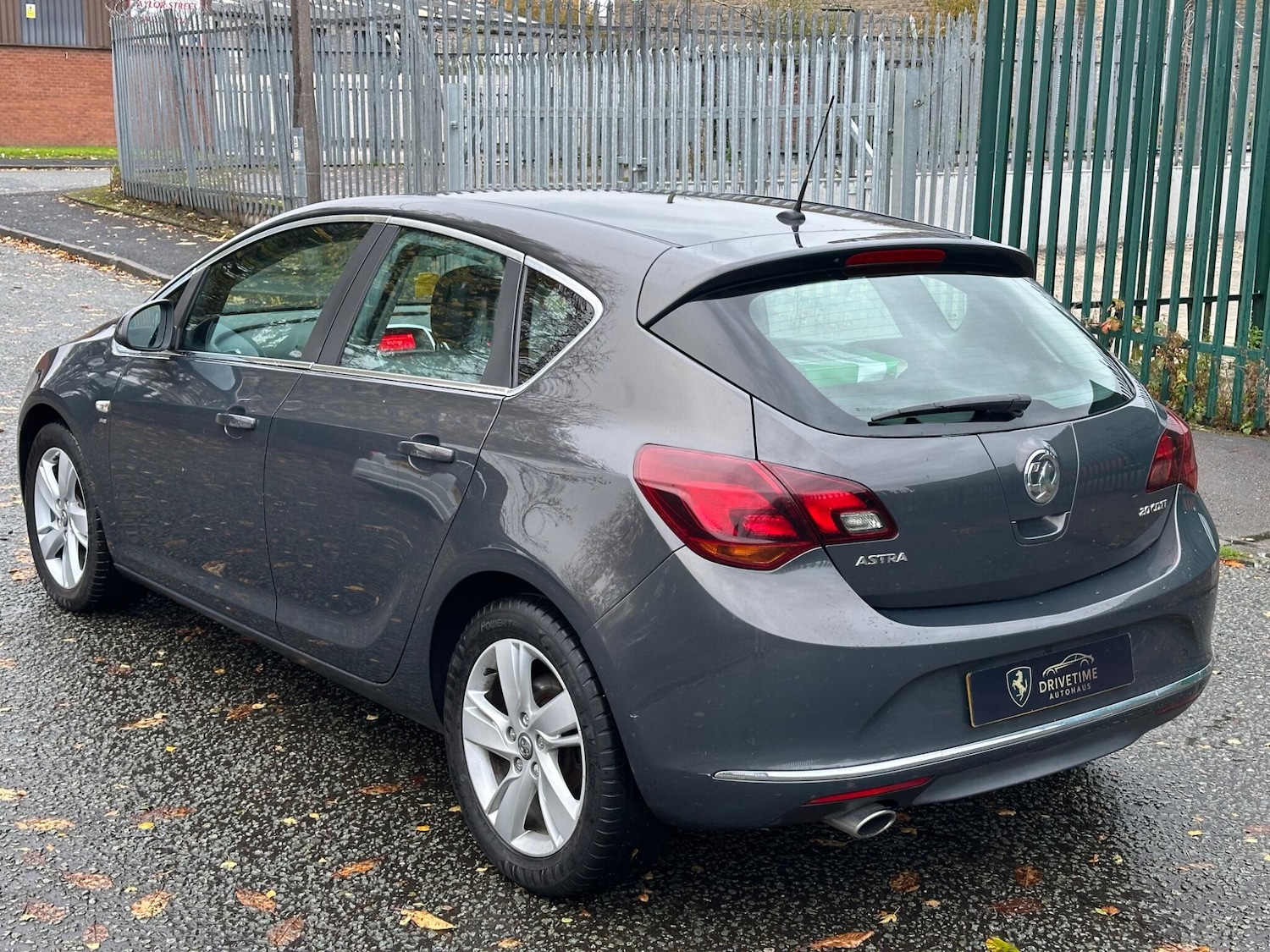 Used Vauxhall Astra 2013 for sale - 76440316: Photo 8