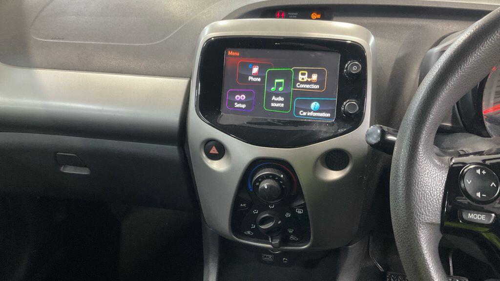 Used Peugeot 108 for sale - 76585590: Photo 11