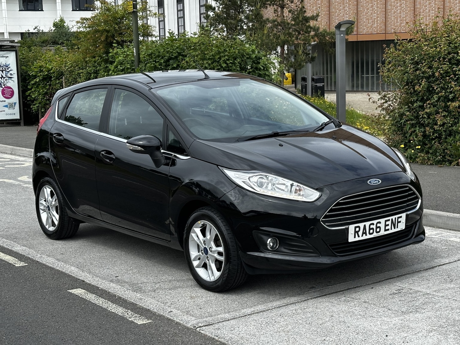 Used Ford Fiesta 2017 for sale - 76877582: Photo 1