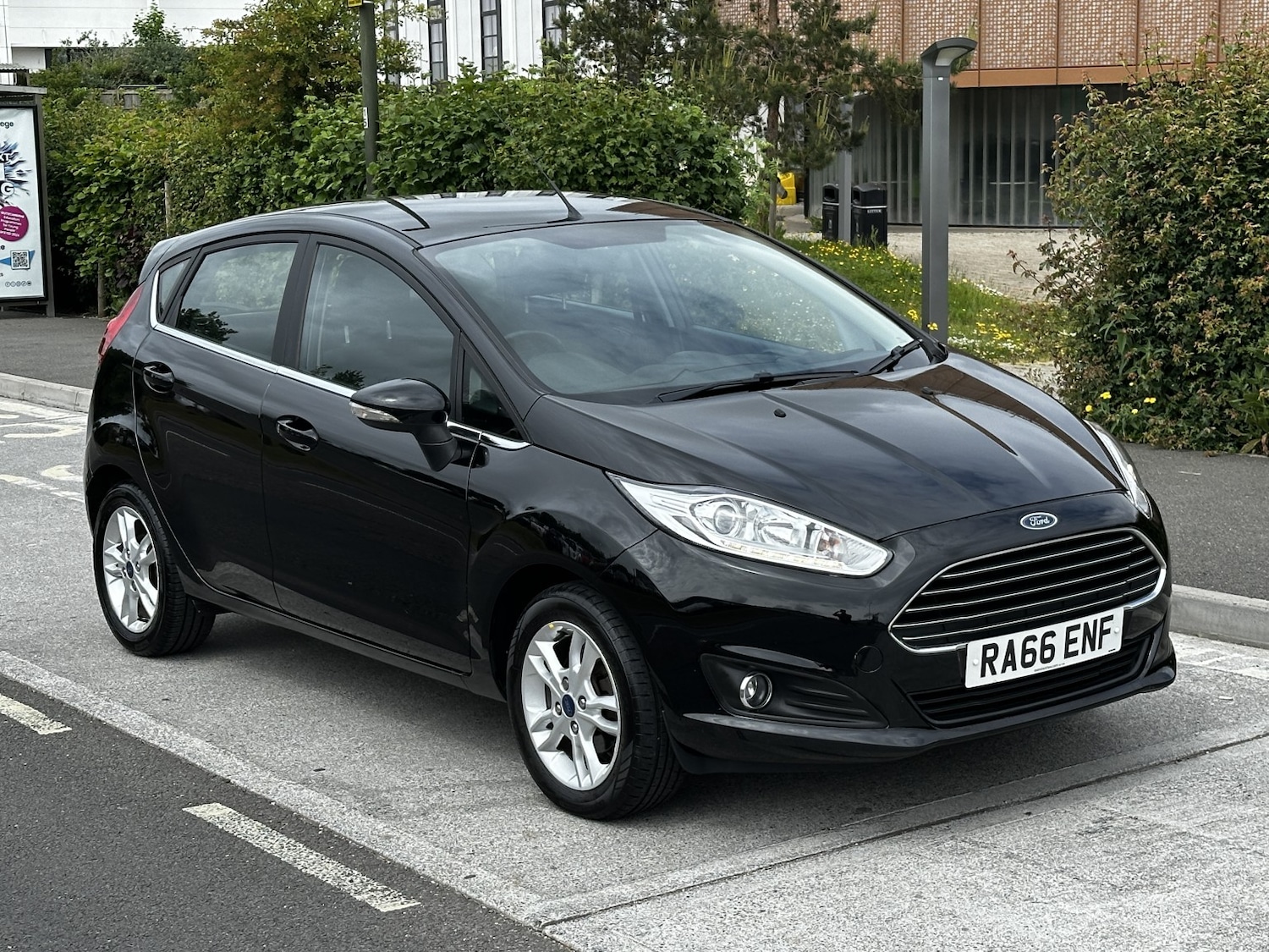 Used Ford Fiesta 2017 for sale - 76877582: Photo 2