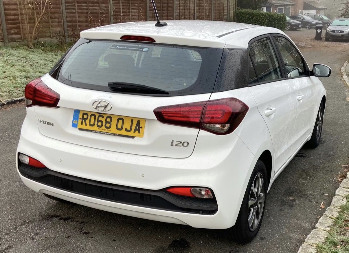Used Hyundai i20 2018 for sale - 77140733: Photo 2