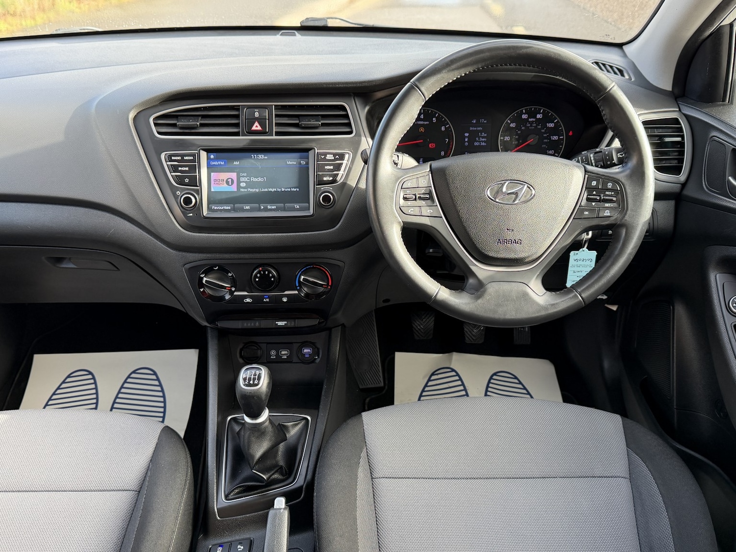 Used Hyundai i20 2018 for sale - 77140733: Photo 24