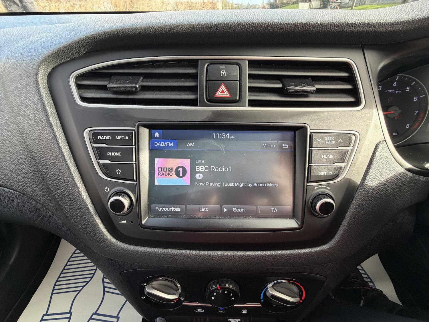 Used Hyundai i20 2018 for sale - 77140733: Photo 31