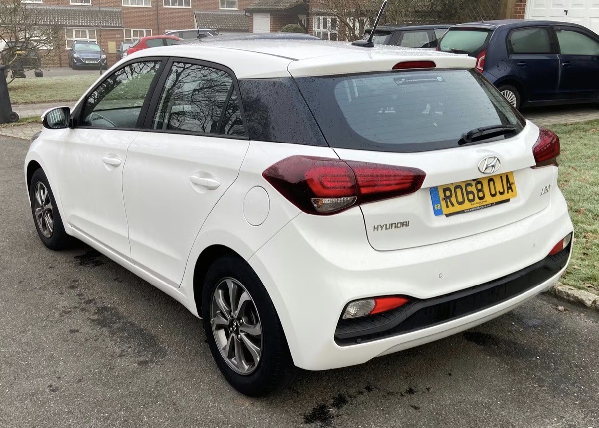 Used Hyundai i20 2018 for sale - 77140733: Photo 4