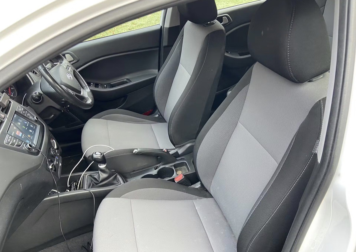 Used Hyundai i20 2018 for sale - 77140733: Photo 5