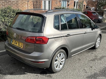 Used Volkswagen Golf SV 2014 for sale - 76455388: Photo