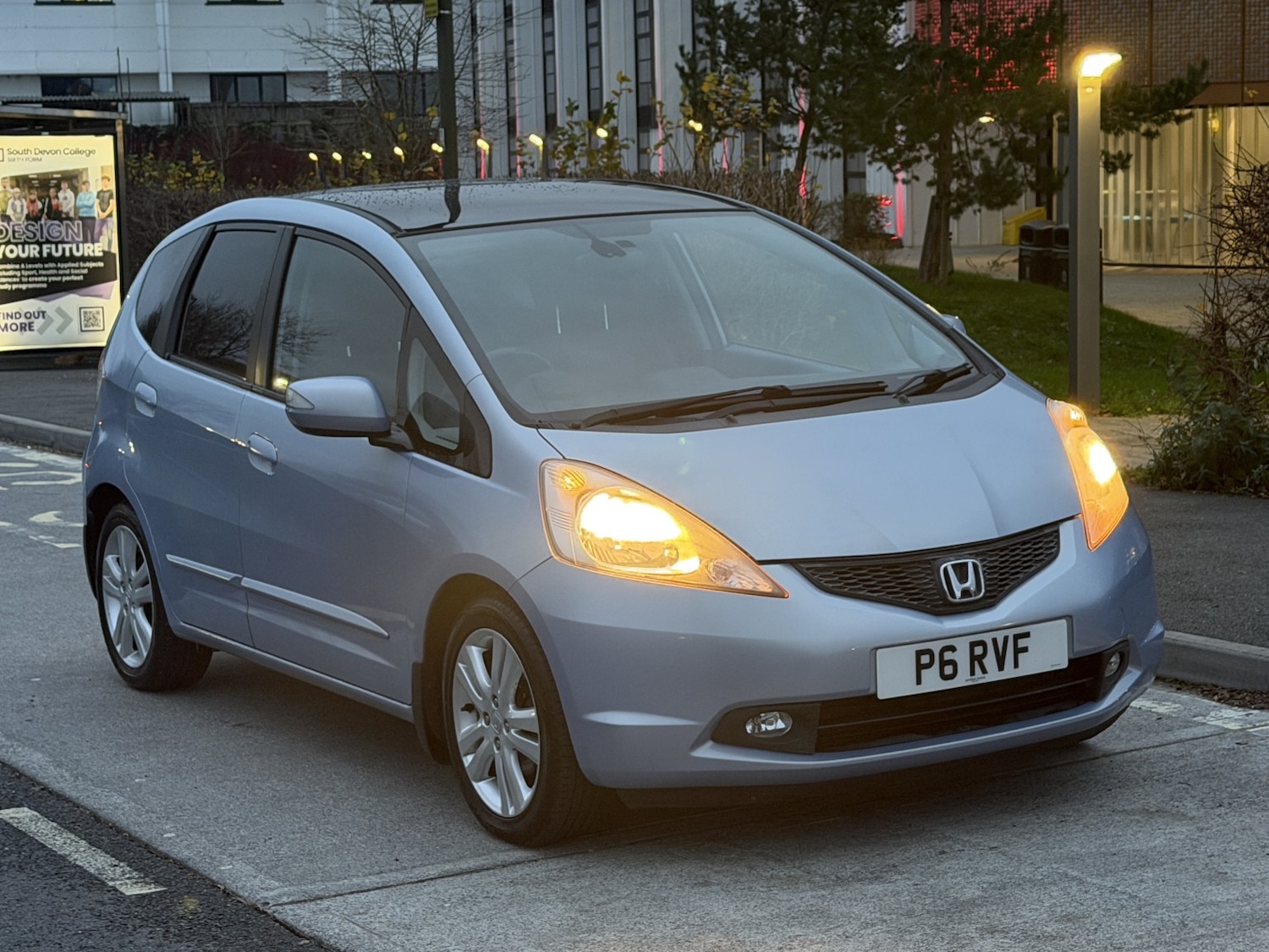 Used Honda Jazz 2009 for sale - 76896901: Photo 2