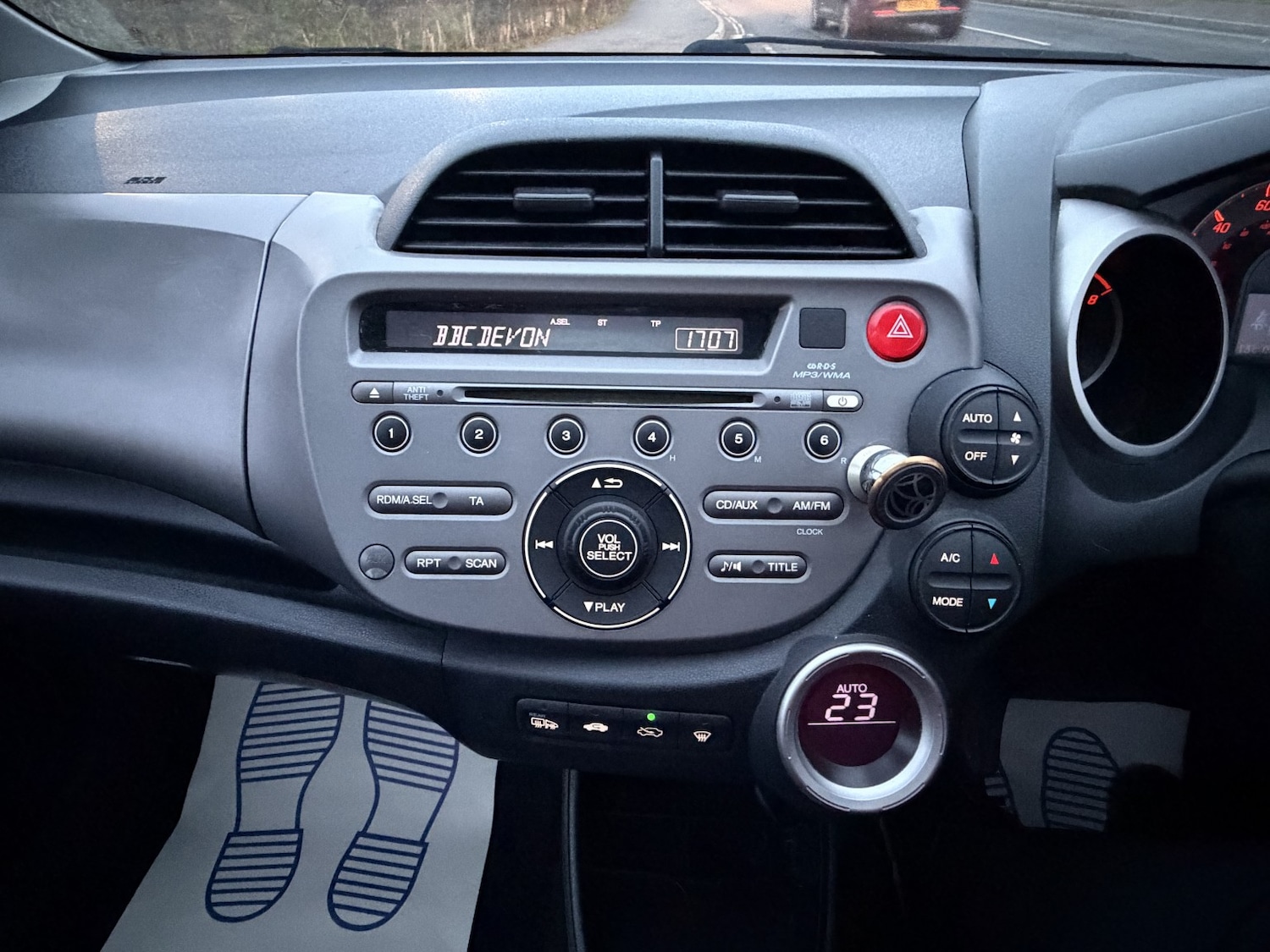 Used Honda Jazz 2009 for sale - 76896901: Photo 25