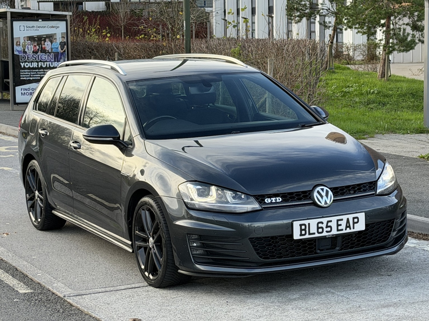 Used Volkswagen Golf 2015 for sale - 77096927: Photo 2