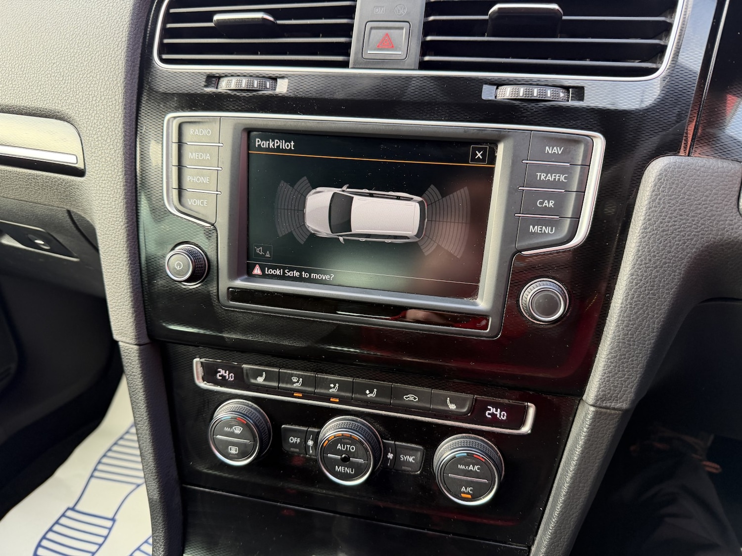 Used Volkswagen Golf 2015 for sale - 77096927: Photo 39