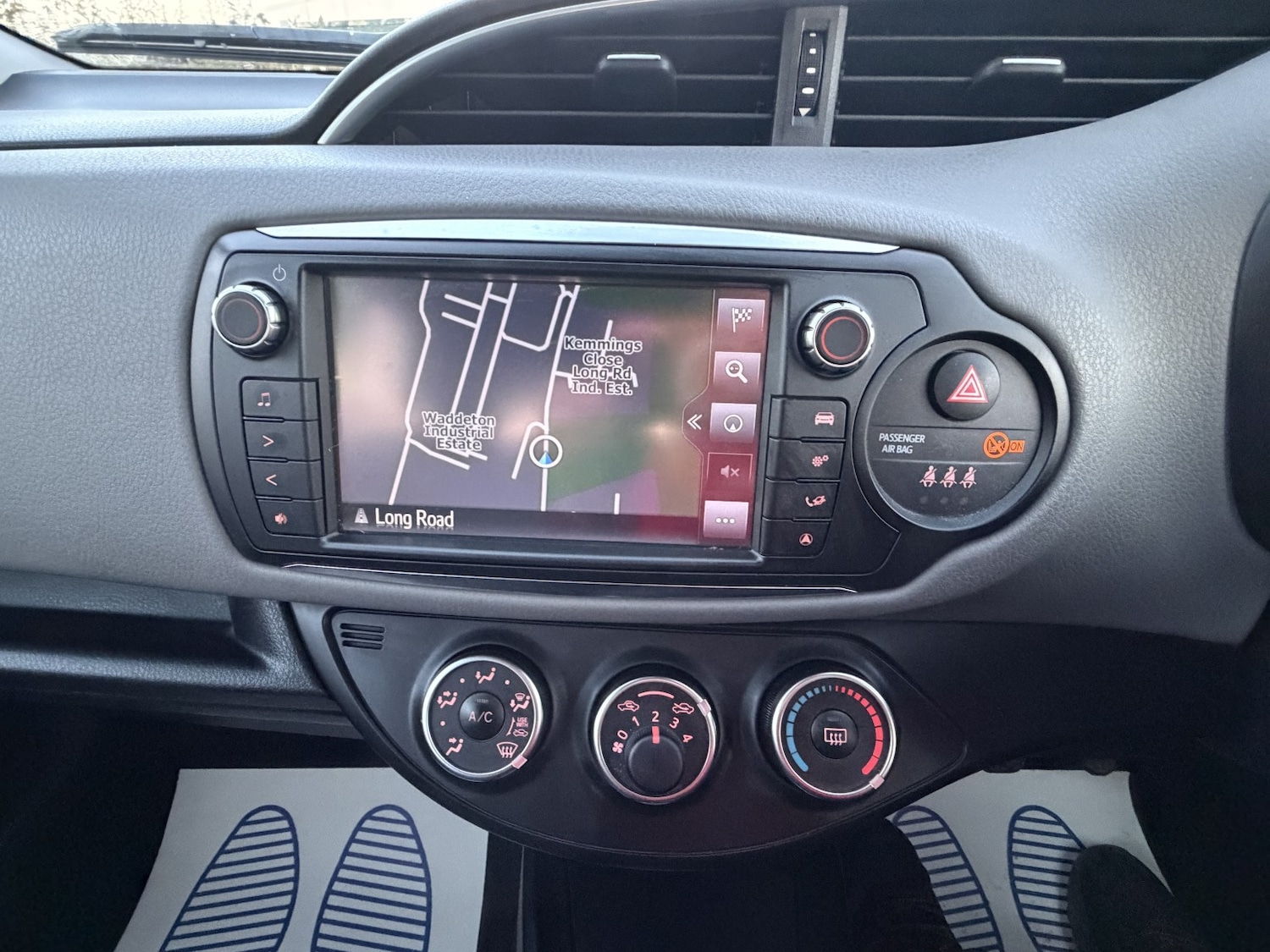 Used Toyota Yaris 2016 for sale - 76618683: Photo 28