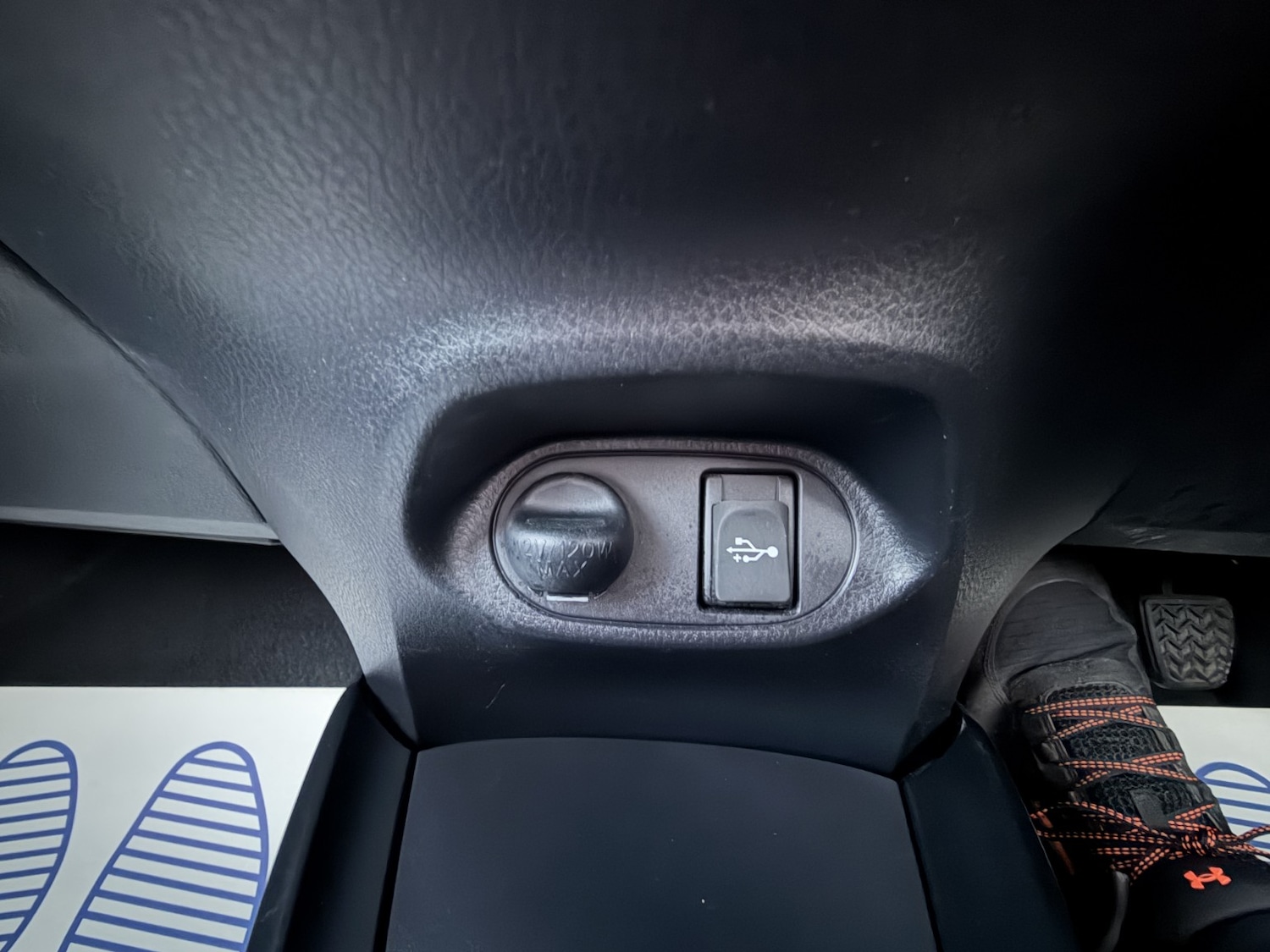 Used Toyota Yaris 2016 for sale - 76618683: Photo 32