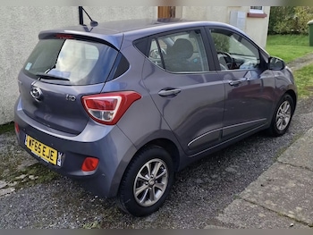 Used Hyundai i10 2015 for sale - 77636970: Photo