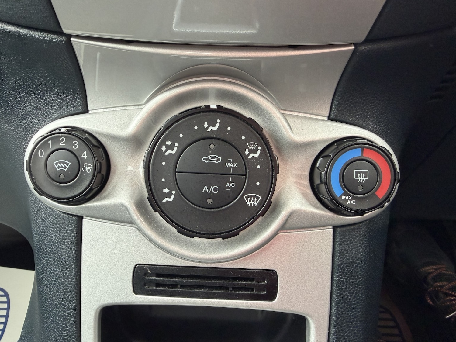 Used Ford Fiesta 2012 for sale - 77564183: Photo 27