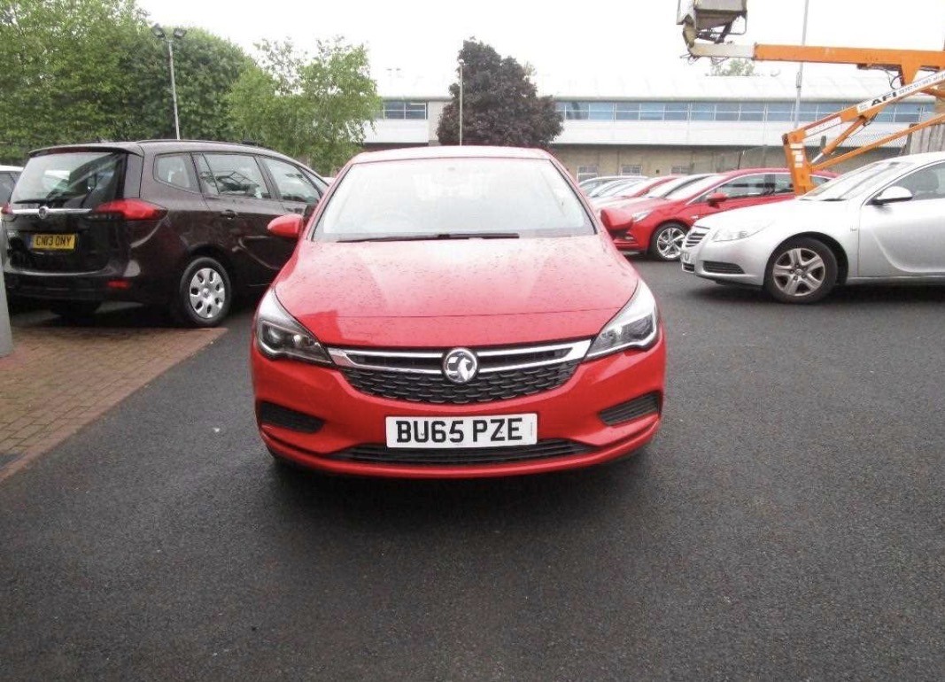 Used Vauxhall Astra 2015 for sale - 77329296: Photo 2