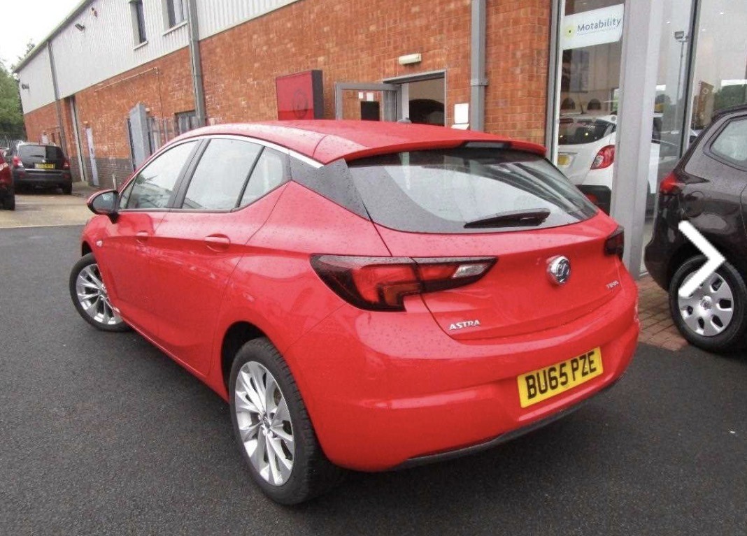 Used Vauxhall Astra 2015 for sale - 77329296: Photo 4