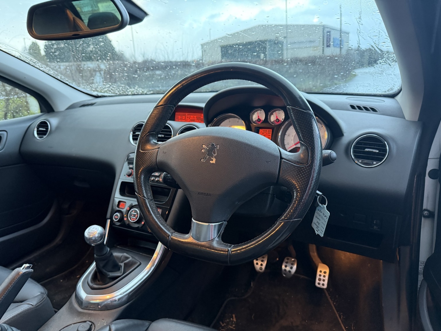 Used Peugeot 308 2010 for sale - 77107626: Photo 14