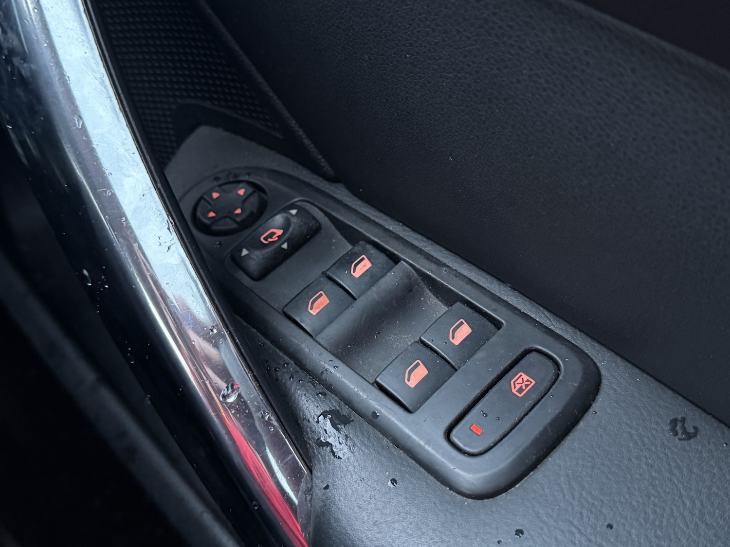 Used Peugeot 308 2010 for sale - 77107626: Photo 19