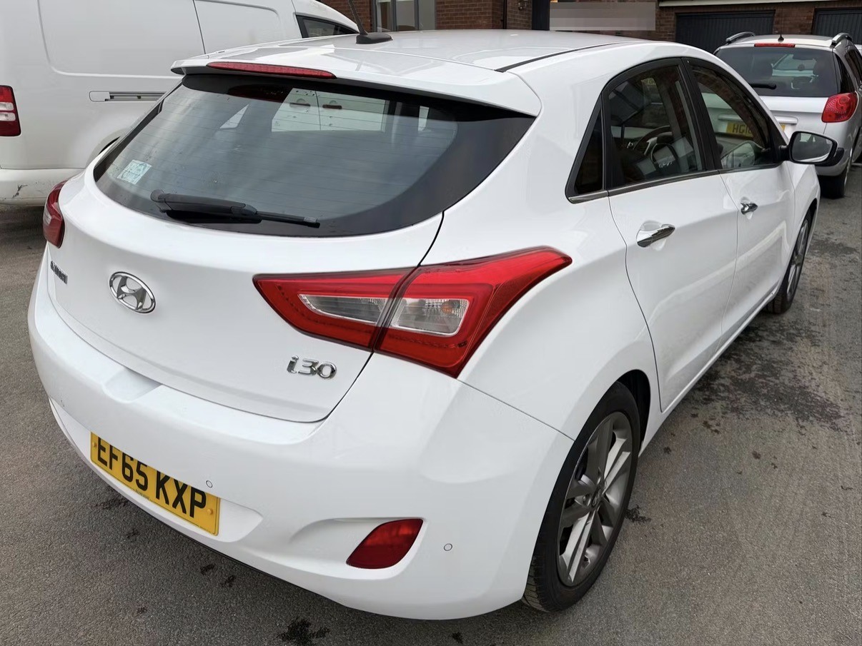 Used Hyundai i30 2016 for sale - 77656218: Photo 2