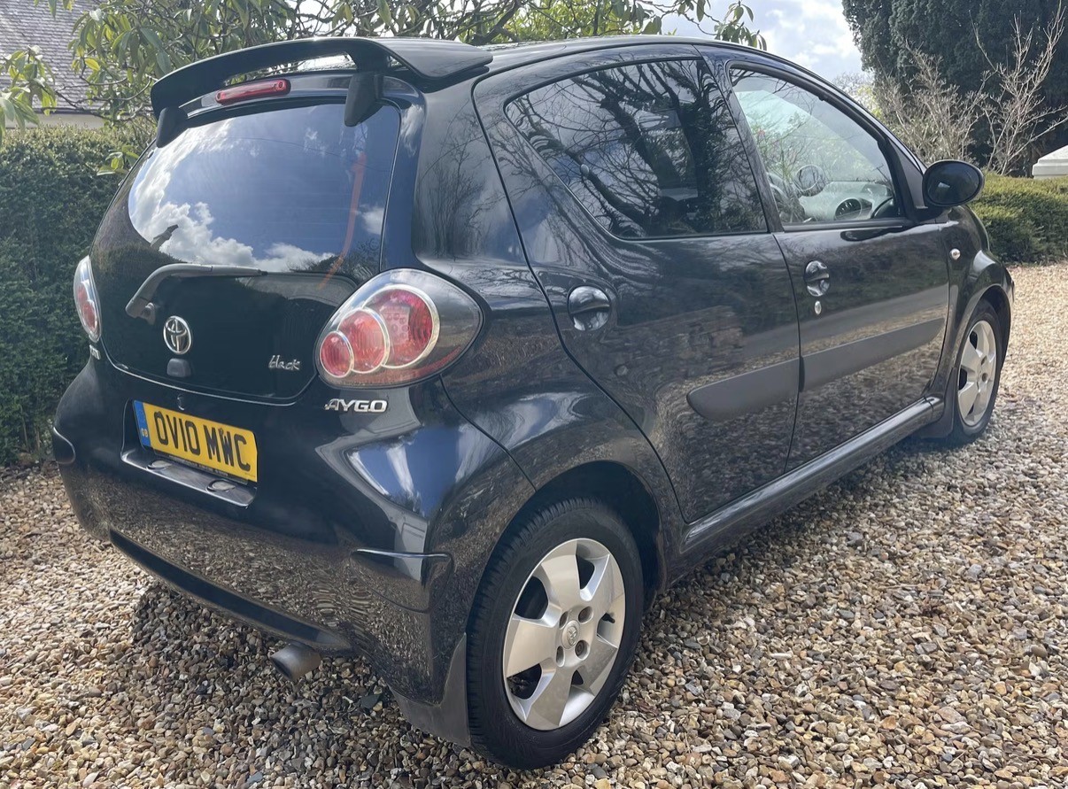 Used Toyota AYGO 2010 for sale - 78105942: Photo 4