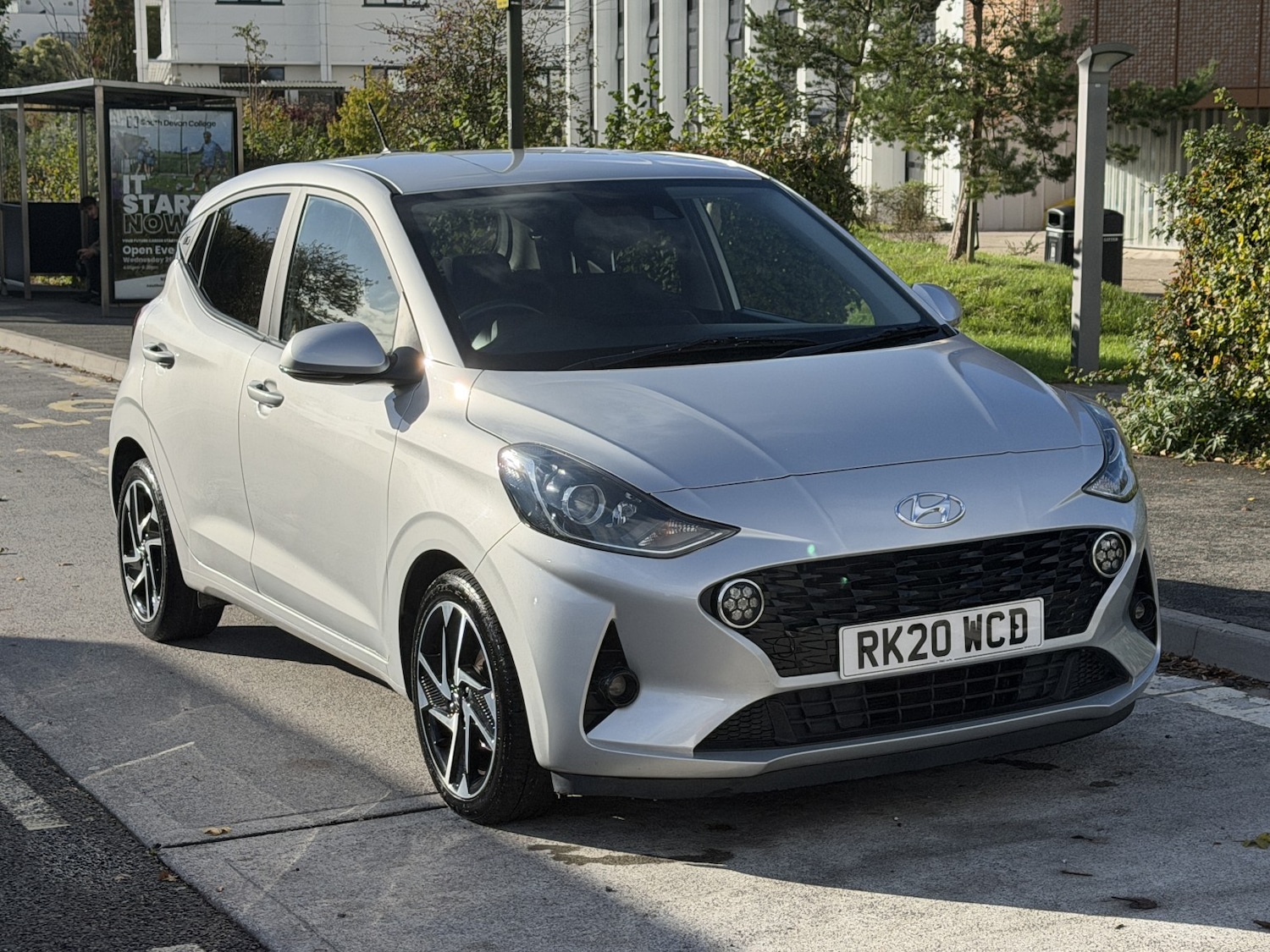 Used Hyundai i10 2020 for sale - 76347168: Photo 2