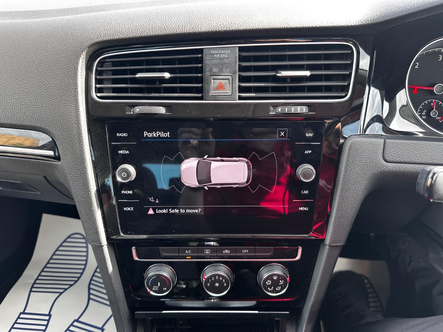 Used Volkswagen Golf 2017 for sale - 75074354: Photo 41