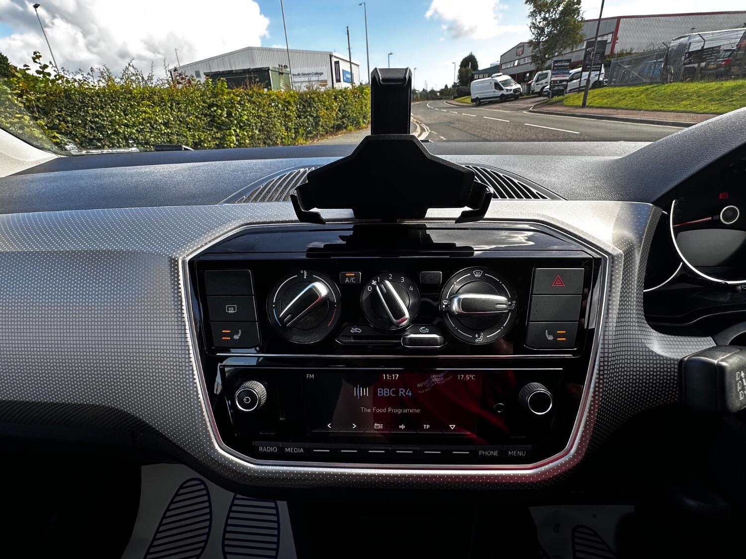 Used Volkswagen up! 2017 for sale - 75767135: Photo 25