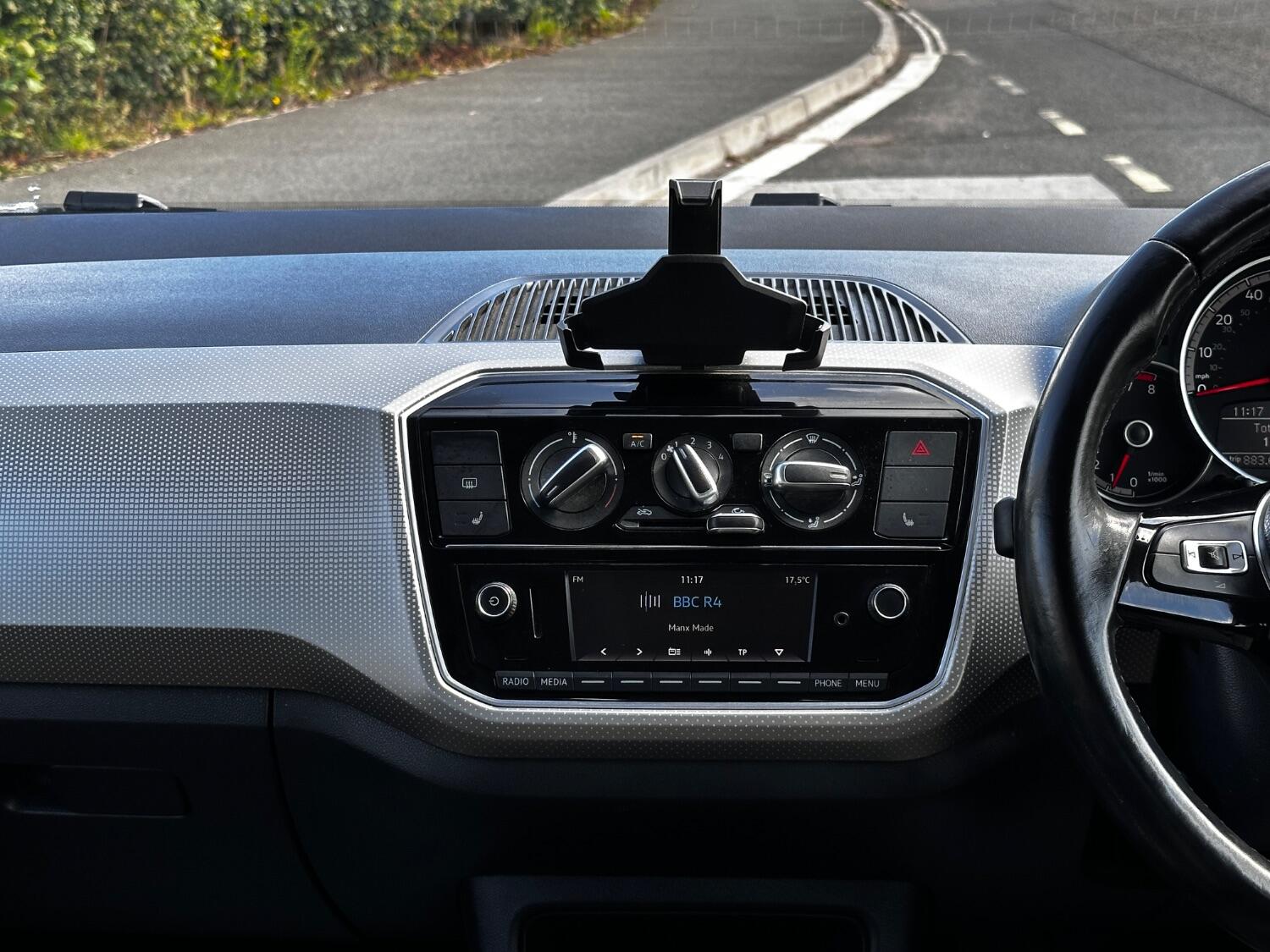 Used Volkswagen up! 2017 for sale - 75767135: Photo 27