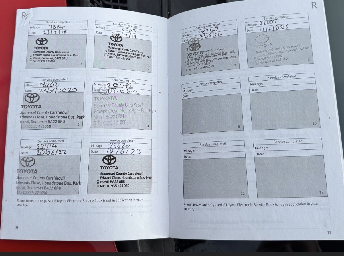 Used Toyota Yaris 2017 for sale - 76387375: Photo 10