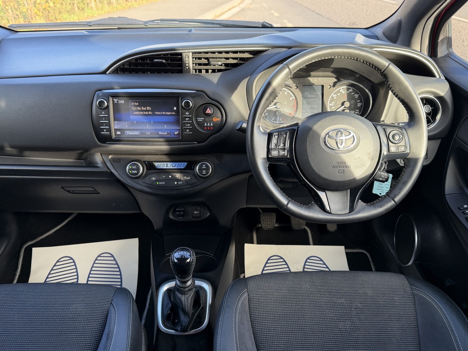 Used Toyota Yaris 2017 for sale - 76387375: Photo 22