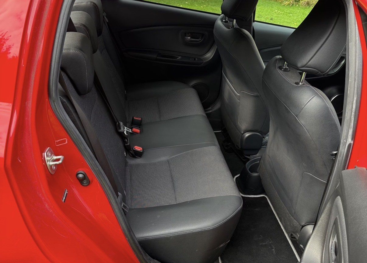 Used Toyota Yaris 2017 for sale - 76387375: Photo 6