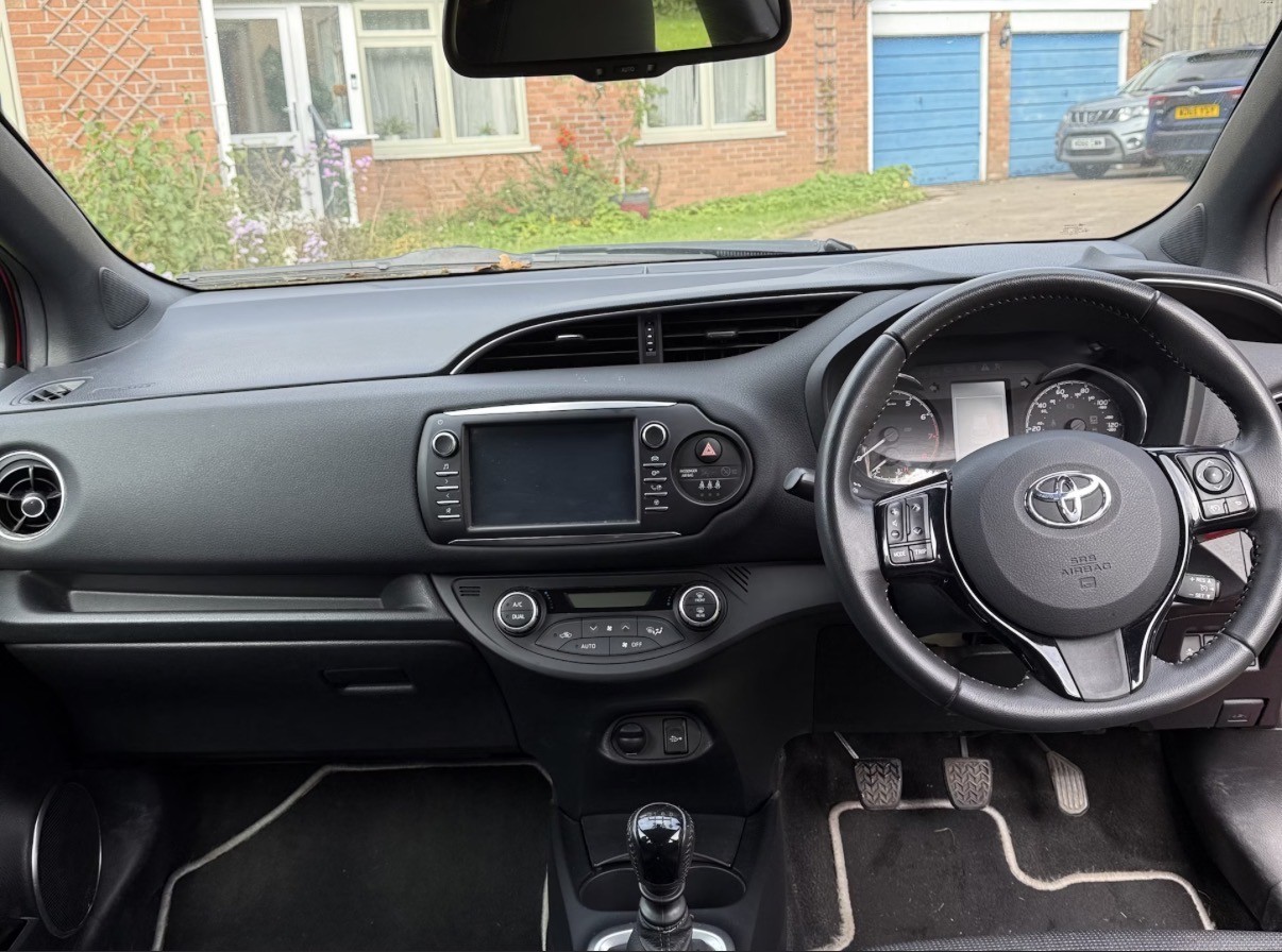 Used Toyota Yaris 2017 for sale - 76387375: Photo 7