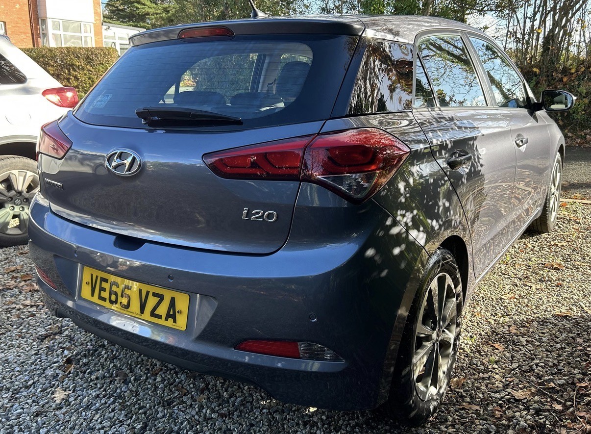 Used Hyundai i20 2015 for sale - 76579946: Photo 3