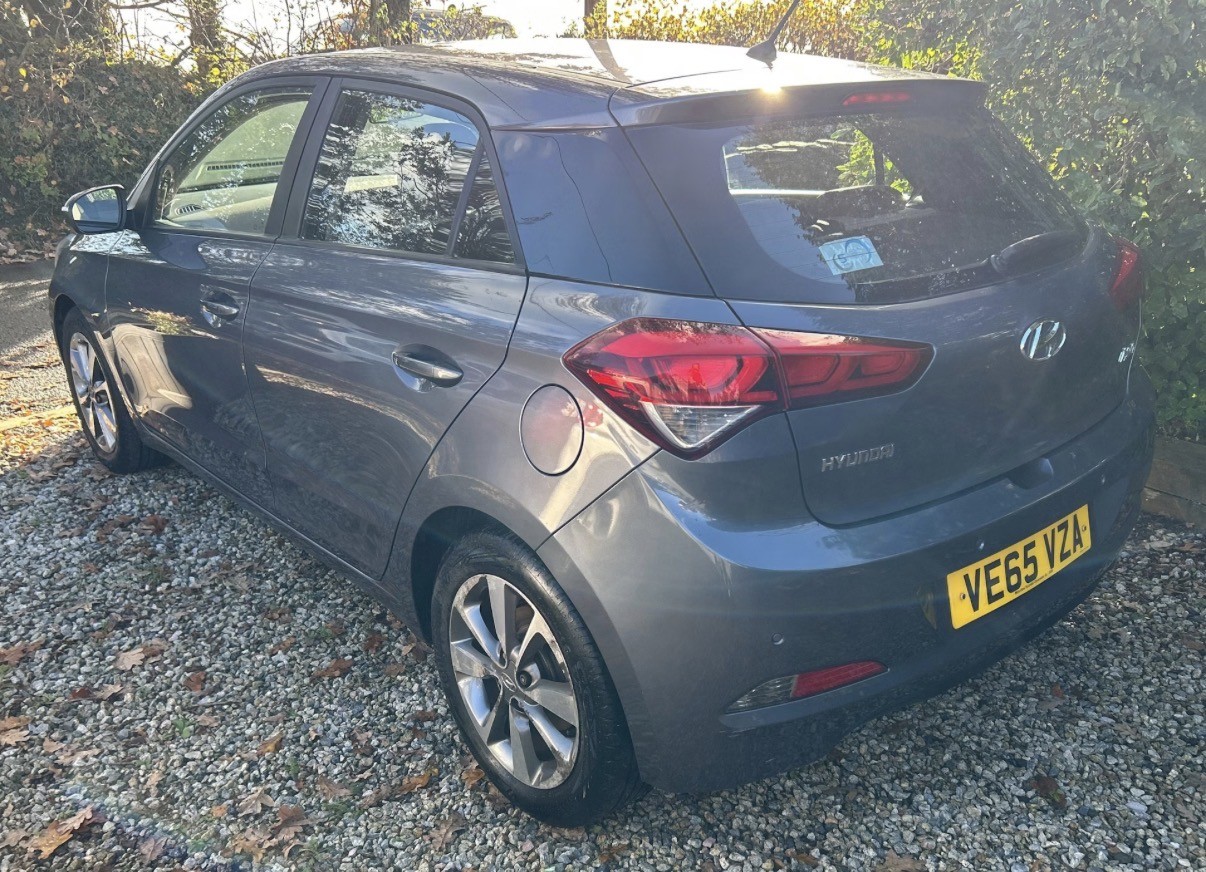 Used Hyundai i20 2015 for sale - 76579946: Photo 4