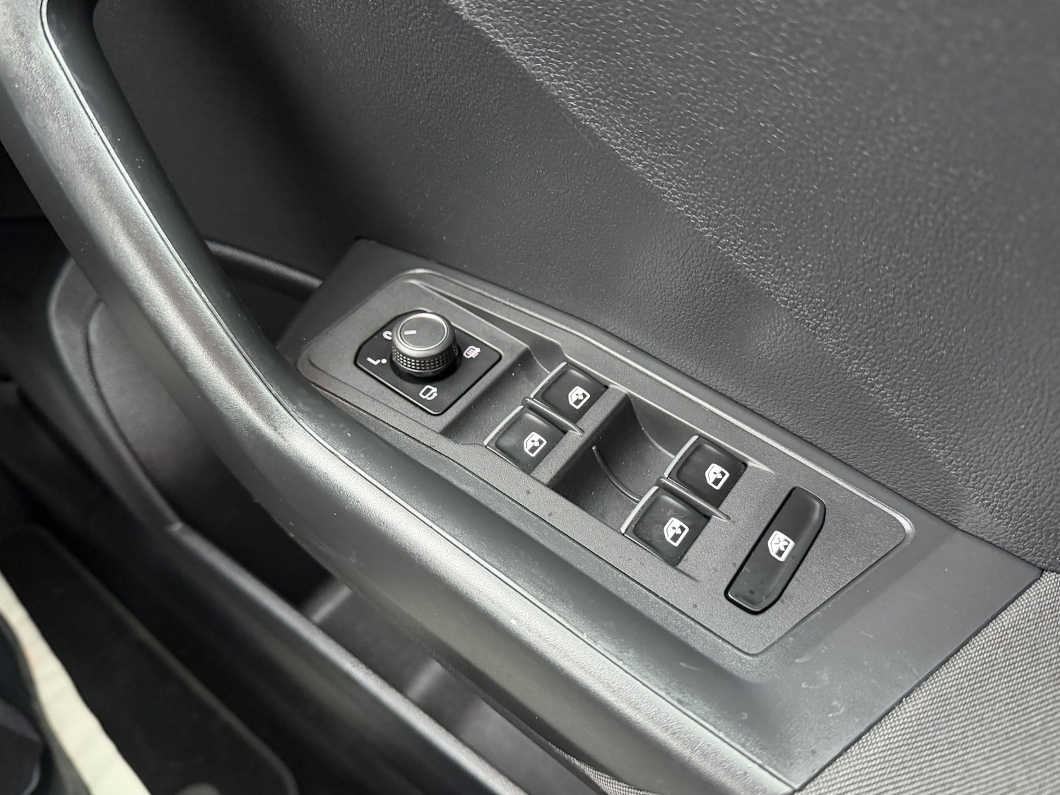 Used Volkswagen T-Roc 2019 for sale - 77189360: Photo 30