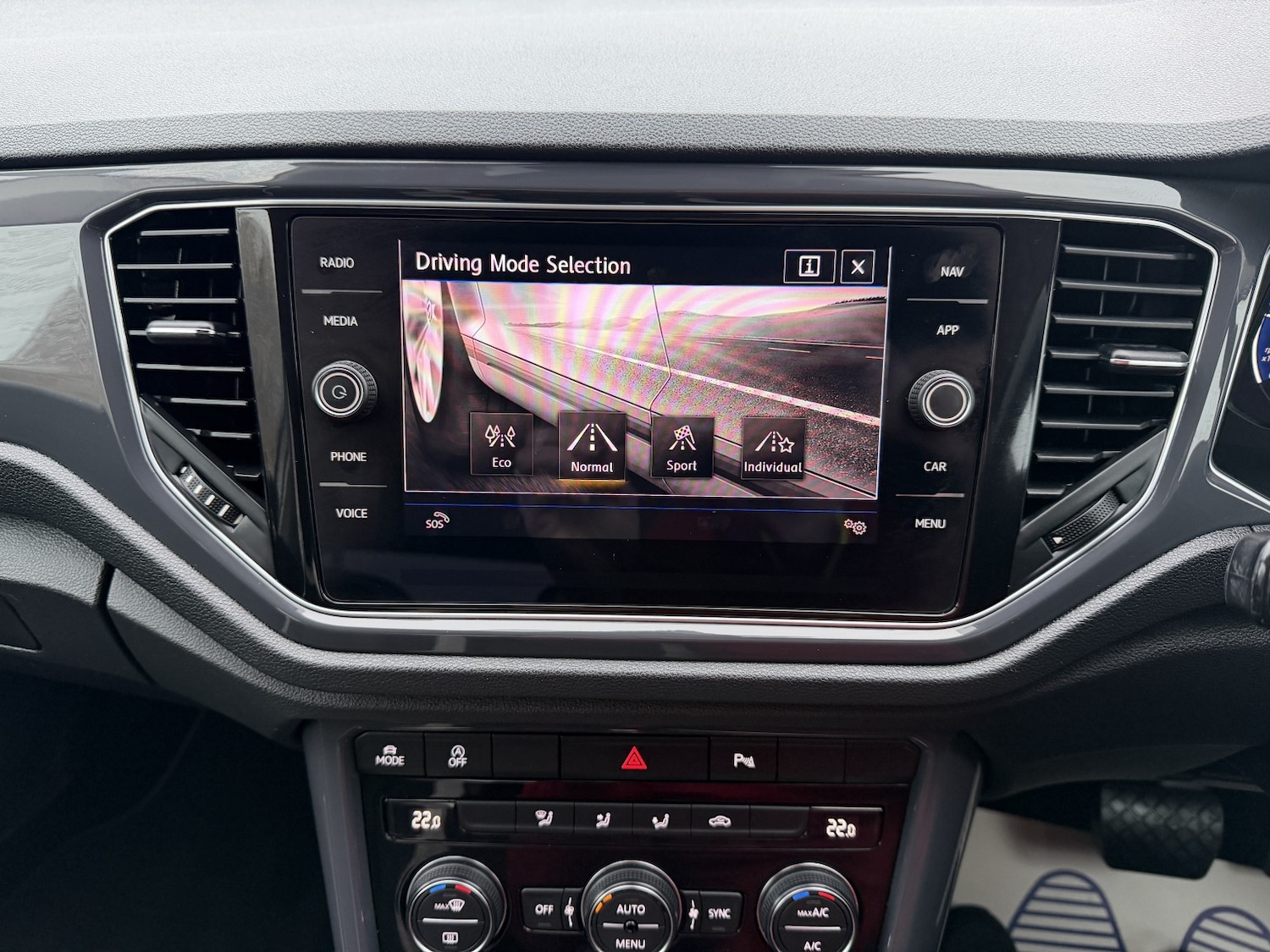 Used Volkswagen T-Roc 2019 for sale - 77189360: Photo 42