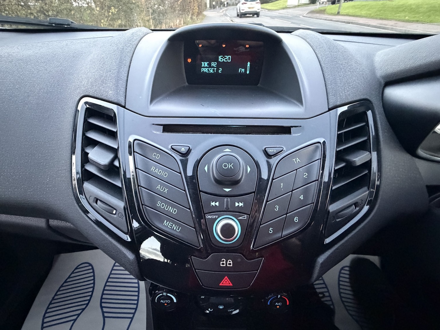 Used Ford Fiesta 2013 for sale - 76687143: Photo 30