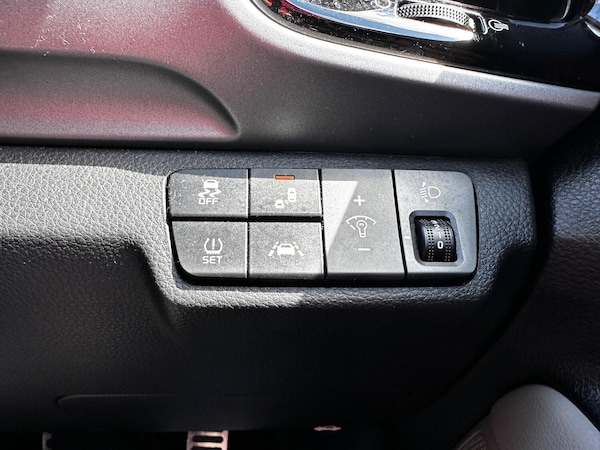 Used Kia Stonic 2019 for sale - 75428638: Photo 31