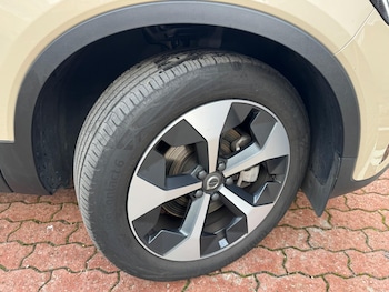 Used Volvo XC40 2025 for sale - 79361942: Photo