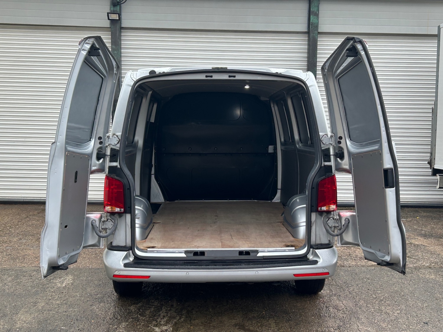 Used Volkswagen Transporter 2022 for sale - 76461405: Photo 6