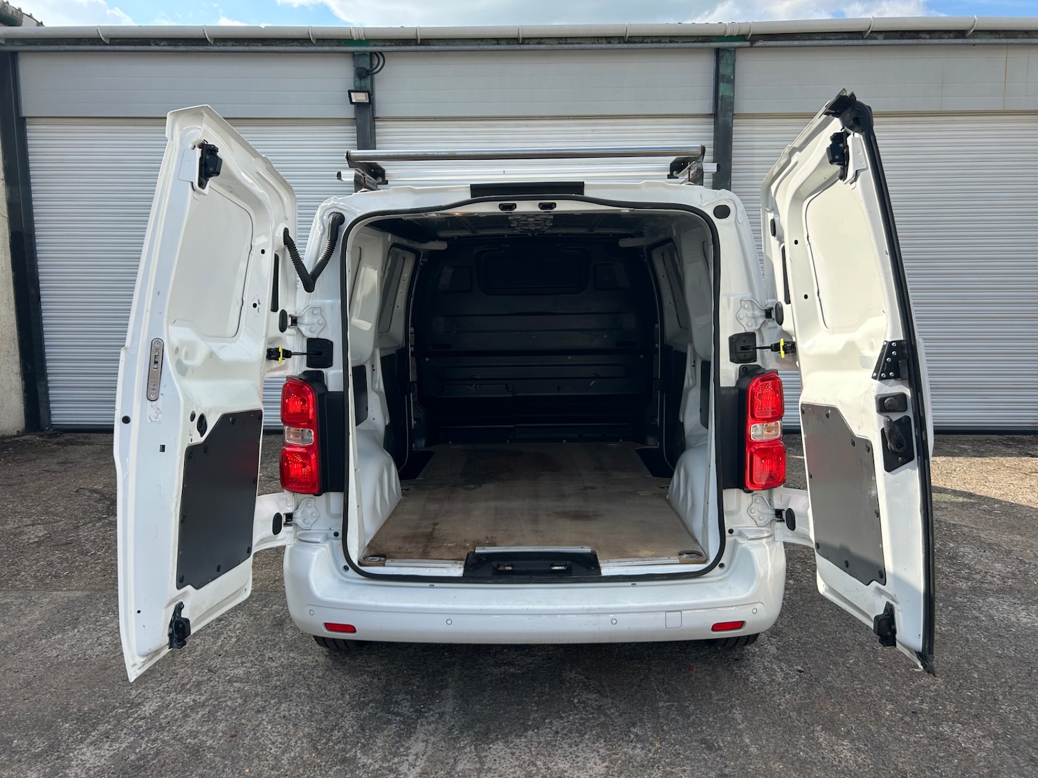 Used Vauxhall Vivaro 2022 for sale - 76299145: Photo 7