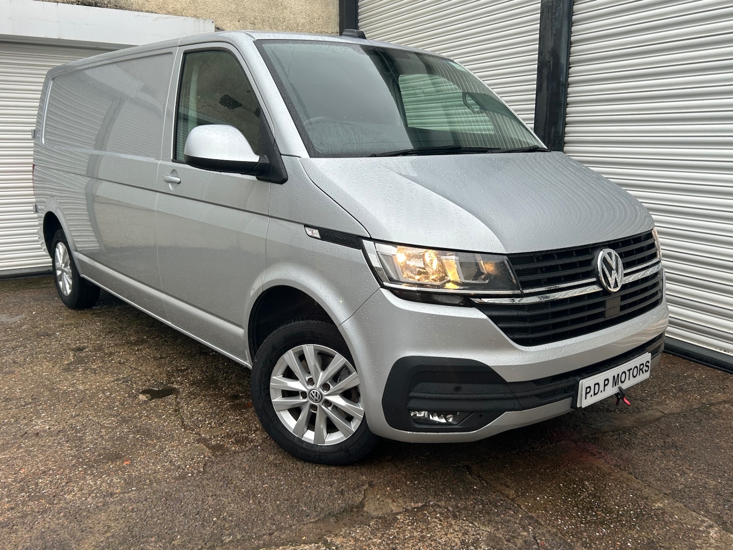Used Volkswagen Transporter 2022 for sale - 76831227: Photo 1