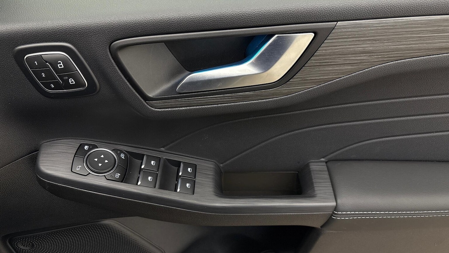 Used Ford Kuga 2025 for sale - 76837182: Photo 17