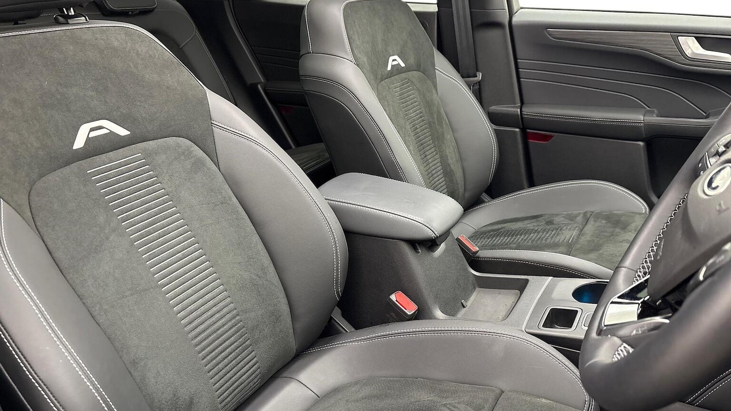 Used Ford Kuga 2025 for sale - 76837182: Photo 20