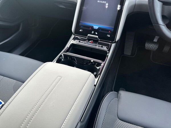 Used Ford Explorer 2025 for sale - 76220415: Photo 15