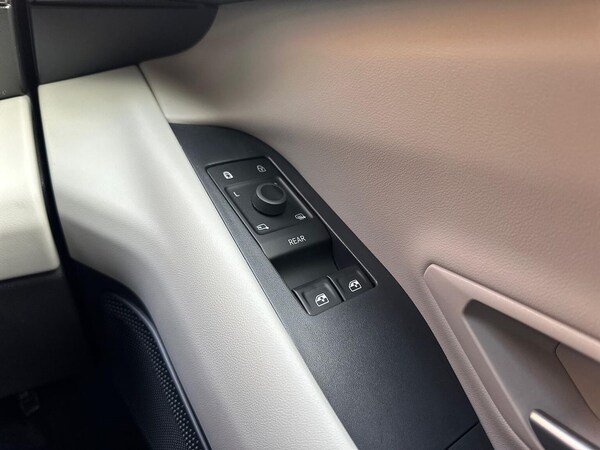 Used Ford Explorer 2025 for sale - 76220415: Photo 23