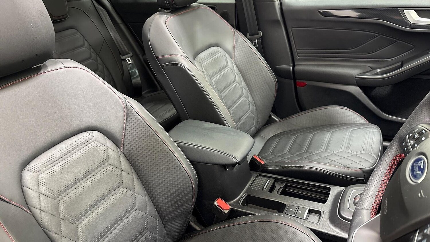 Used Ford Focus 2024 for sale - 76837191: Photo 20