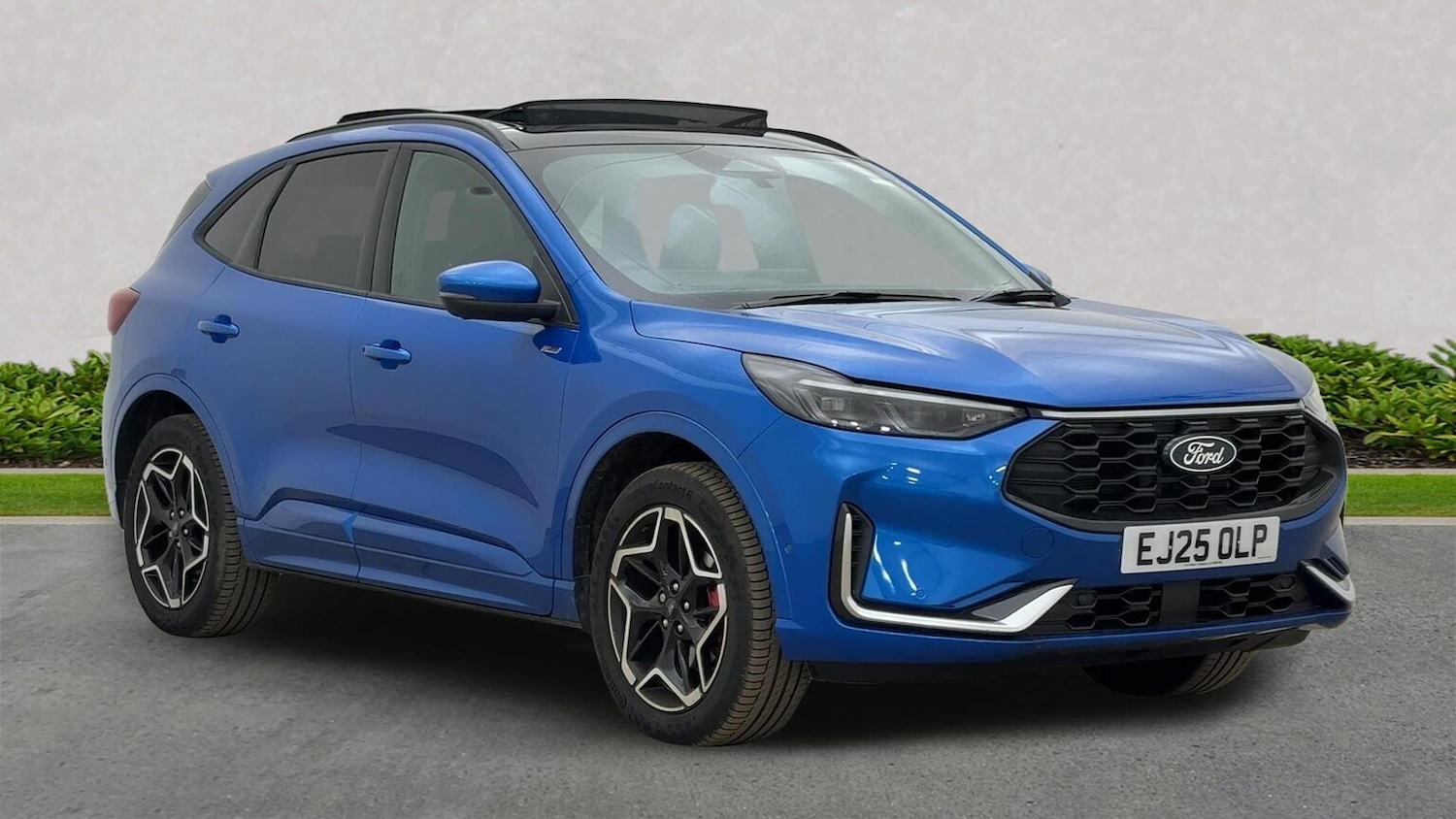 Used Ford Kuga 2025 for sale - 76924642: Photo 1